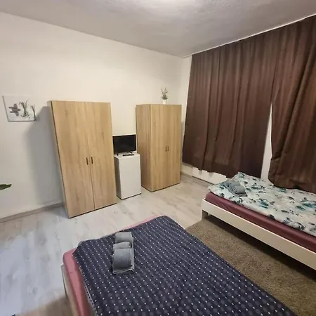 Monteurunterkunft Naehe Centro - 2ogl Apartmán *