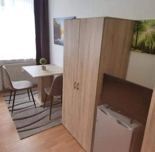 Monteurunterkunft Naehe Centro - 2ogl Lejlighed Oberhausen (North Rhine-Westphalia)