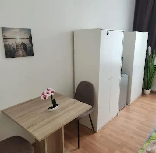 Monteurunterkunft Naehe Centro - 2ogl Lejlighed Oberhausen (North Rhine-Westphalia)